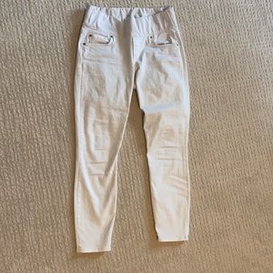 GAP maternity true skinny ankle white jeans
